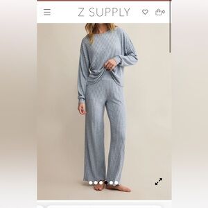 Z Supply Grey Lounge Set